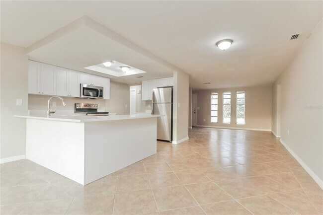 Foto del edificio - 4153 Woodtrail Blvd