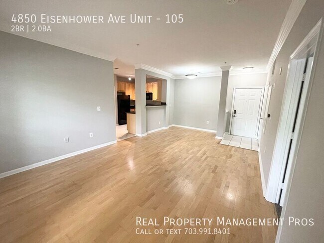 Foto del edificio - 4850 Eisenhower Ave