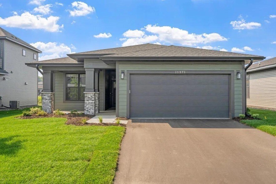 Foto principal - 11441 51st St NE