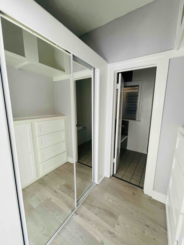 Building Photo - 240 S Reeves Dr