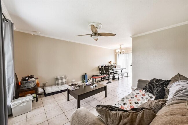 Foto del edificio - 8801 Hammerly Blvd