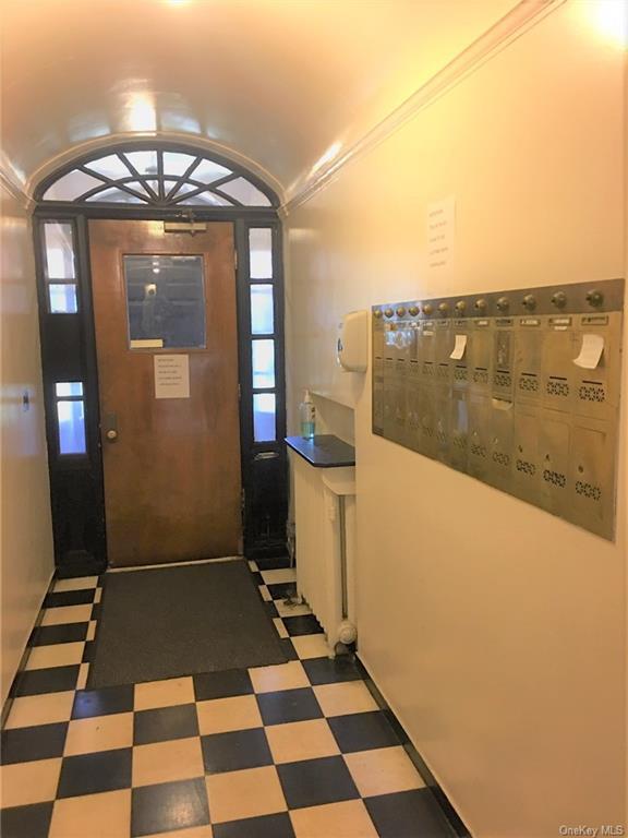 94 Parkway Rd Unit 3D, Bronxville, NY 10708 Room for Rent in