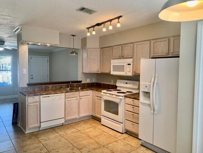 Building Photo - 1856 Shay-Lin Ct
