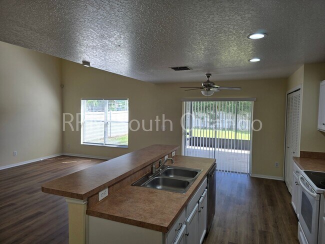 Foto del edificio - Stone Creek