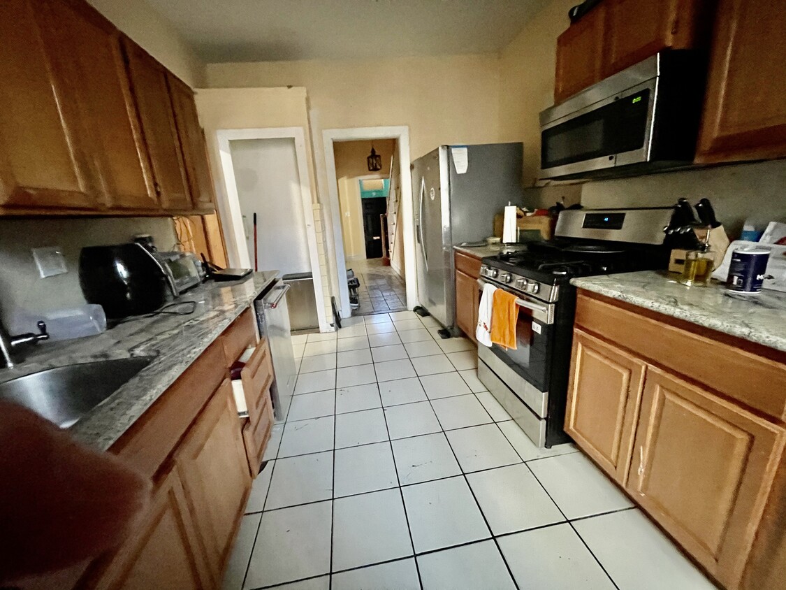 Foto principal - 688 Parker St