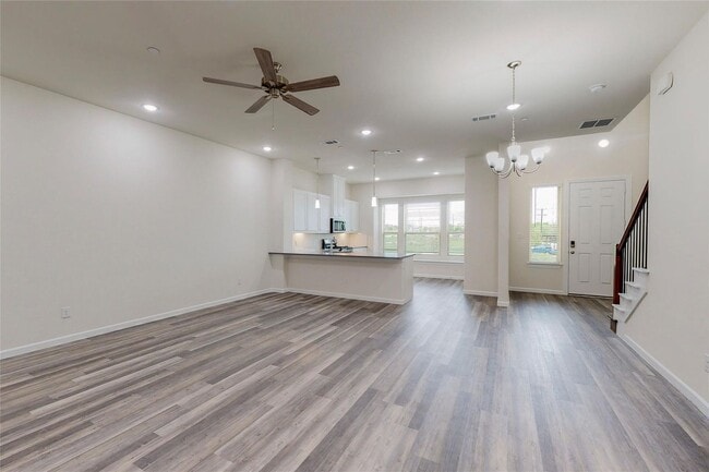 Foto del edificio - 4 Bed 3 Bath Luxurious Townhome in Frisco!