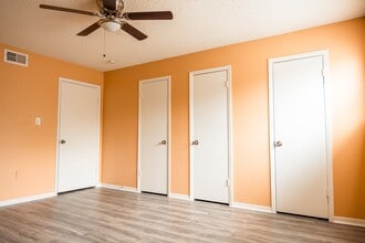 Building Photo - 1506 Eagle Lake Rd