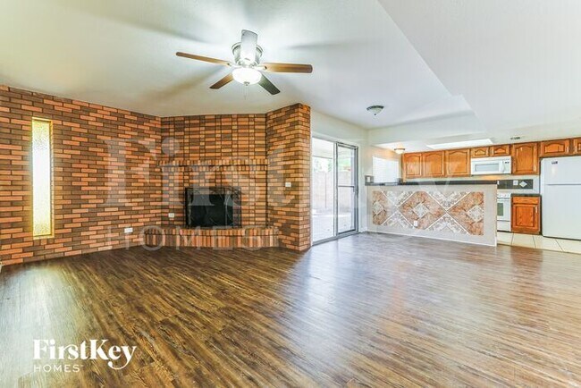 Building Photo - 2944 W Villa Theresa Dr