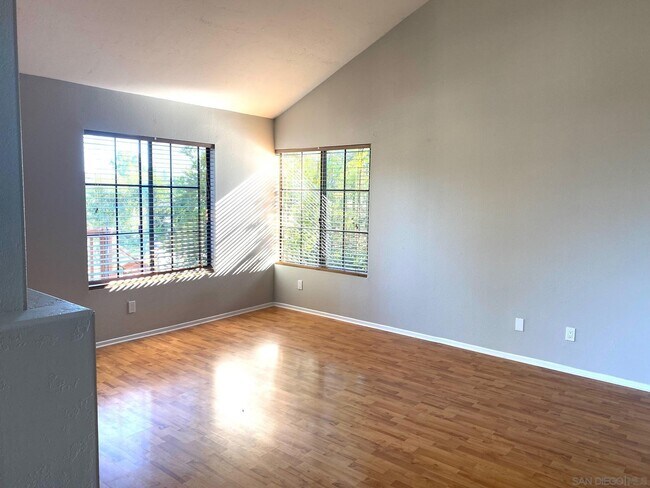 Foto del edificio - 4029 Carmel View Rd
