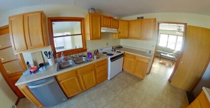 Building Photo - 340 N Delaware Ave