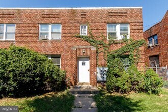 Building Photo - 430 Mellon St SE