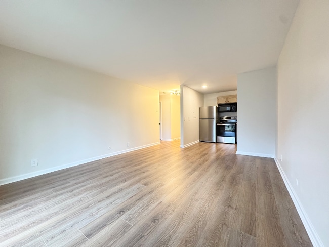 Photo - 613 Hillsboro Rd Apartment