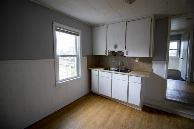 Building Photo - 3834 Bosworth Road #Up