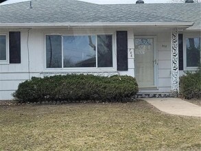 Building Photo - 706 Robinwood Ln