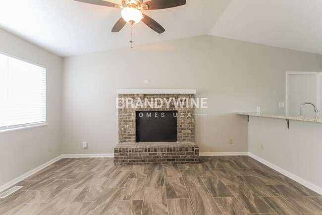 Building Photo - Welcome Home! Schedule Your Tour & Apply N...