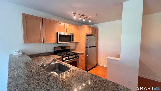 Foto del edificio - 26 School House Dr