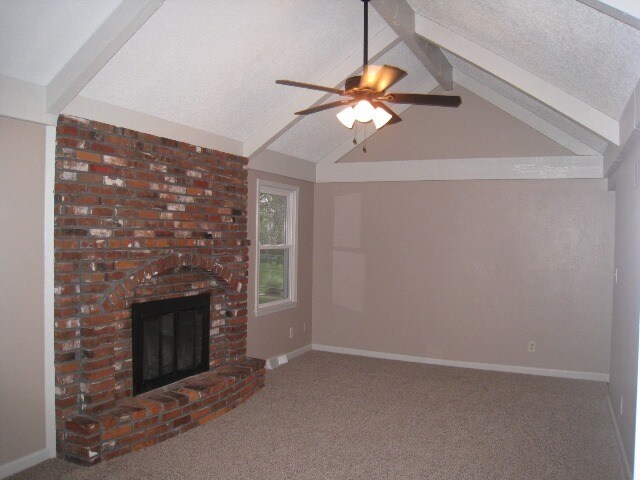 Foto del edificio - 9609 N Charlotte St