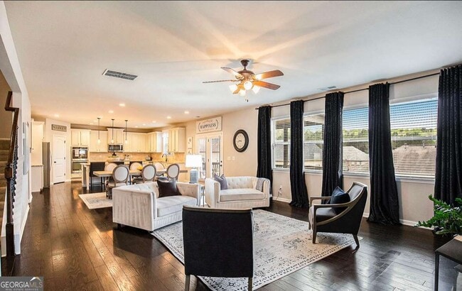 Foto del edificio - 3217 Bowlin Dr