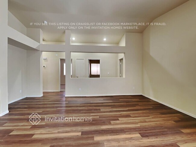 Foto del edificio - 8525 Gracious Pine Ave