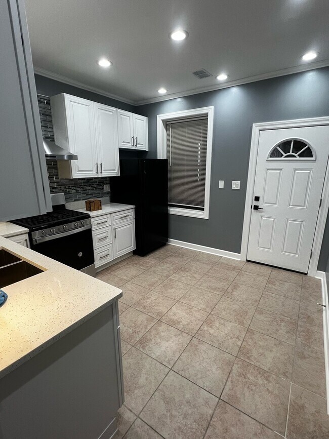 Foto del edificio - 3119 N Ridgeway Ave