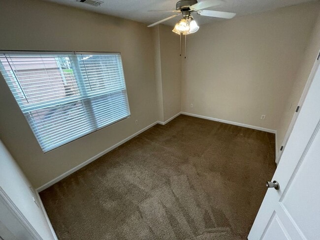 Building Photo - BRIDGEWATER HOME! PRE-LEASING FOR AUGUST 2...