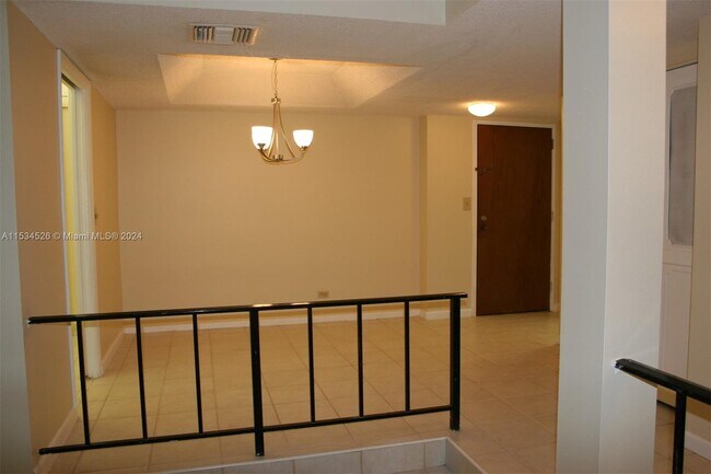 Foto del edificio - 3680 Inverrary Dr