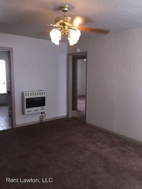 Building Photo - 2813 NW Mobley Ave