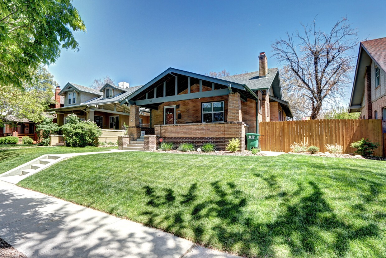 Foto principal - 2360 Birch Street