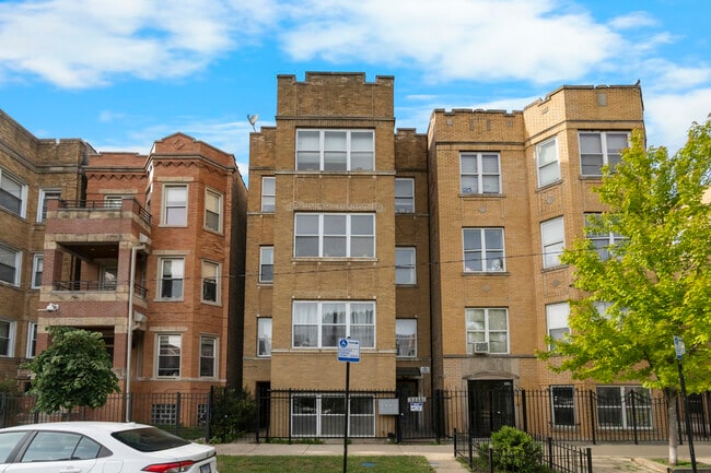 Foto del edificio - 3336 W Potomac Ave
