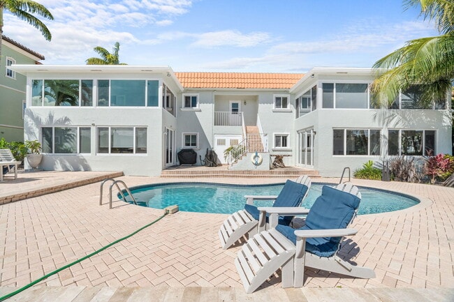 Building Photo - 1024 Bel Air Dr