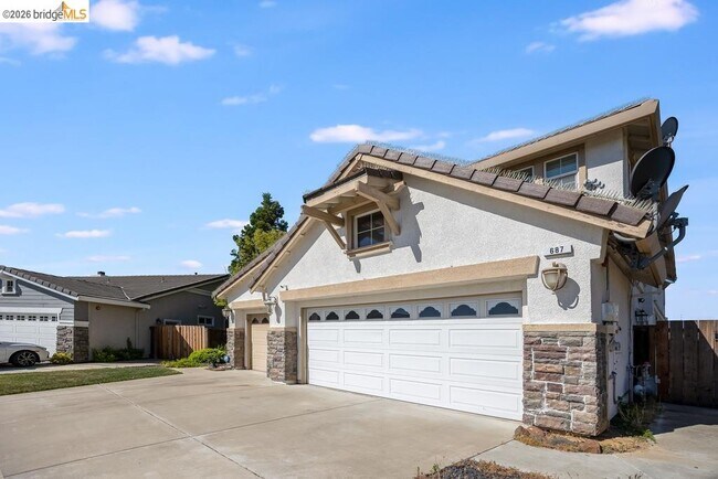 Building Photo - 687 Flemish Ct
