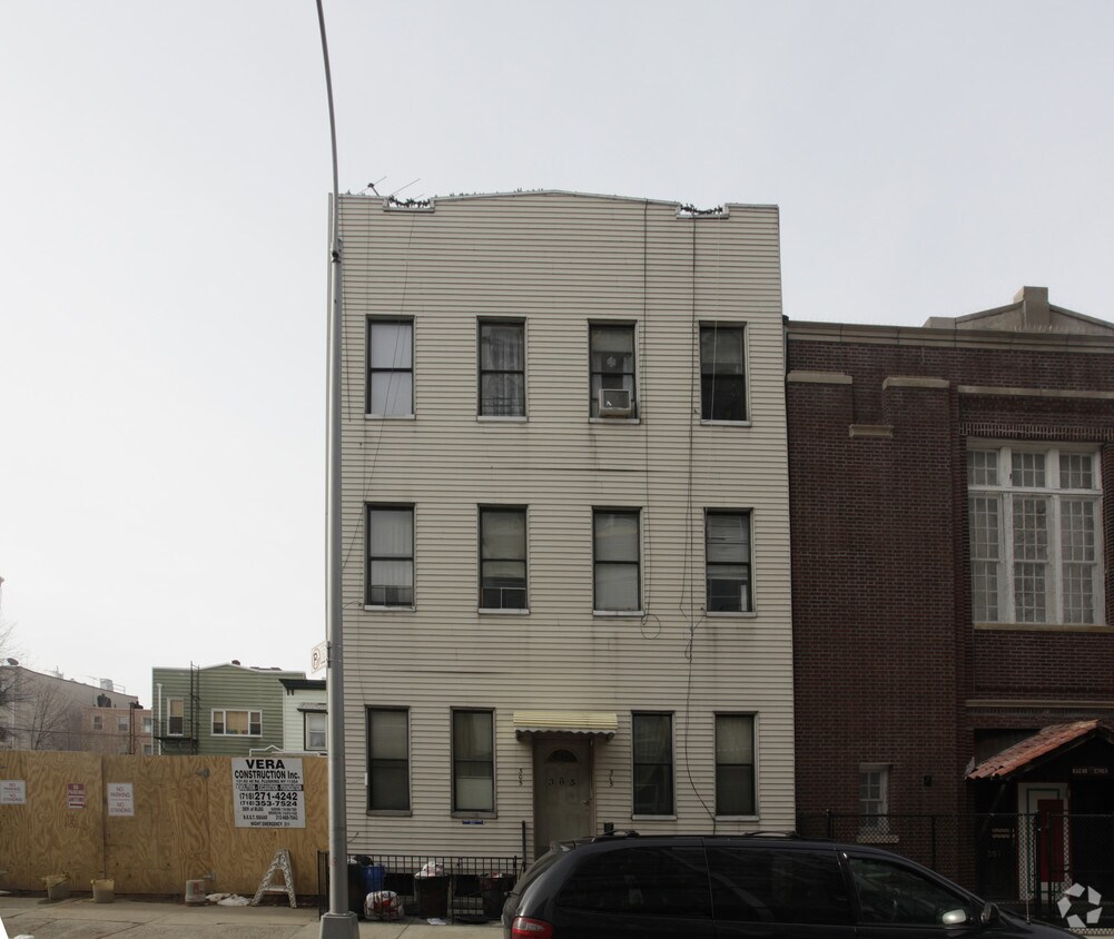 Building Photo - 305 Eckford St