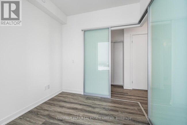 Photo du bâtiment - 2 David Eyer Rd