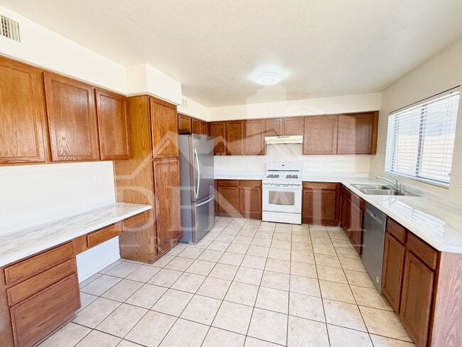 Foto del edificio - 11184 W Palm Ln