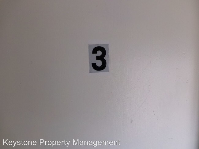 Building Photo - 1924 E 5th St