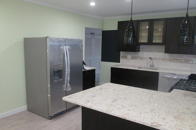 Kitchen - 647 Winthrop St