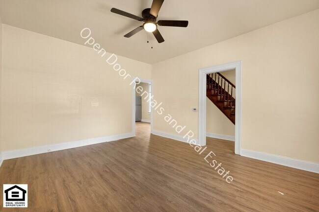 Building Photo - 920 W Jefferson Blvd