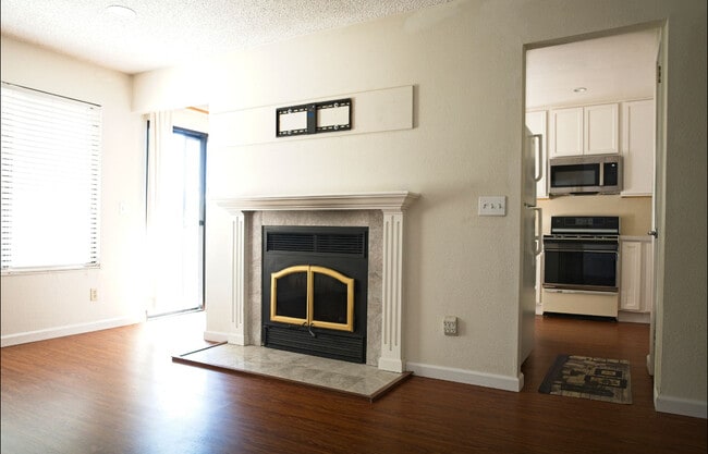 Building Photo - 173 Park Place Dr