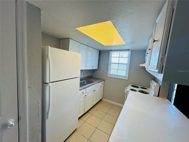 Foto del edificio - 2763 L B McLeod Rd