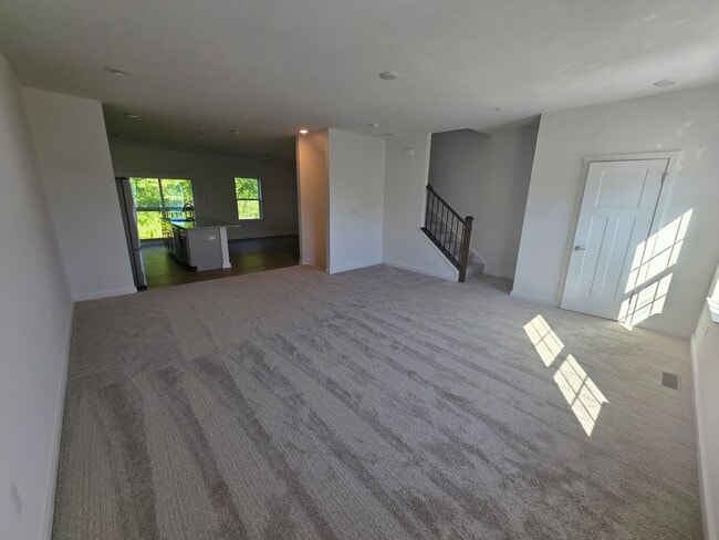 Building Photo - 1806 Canterbury Dr