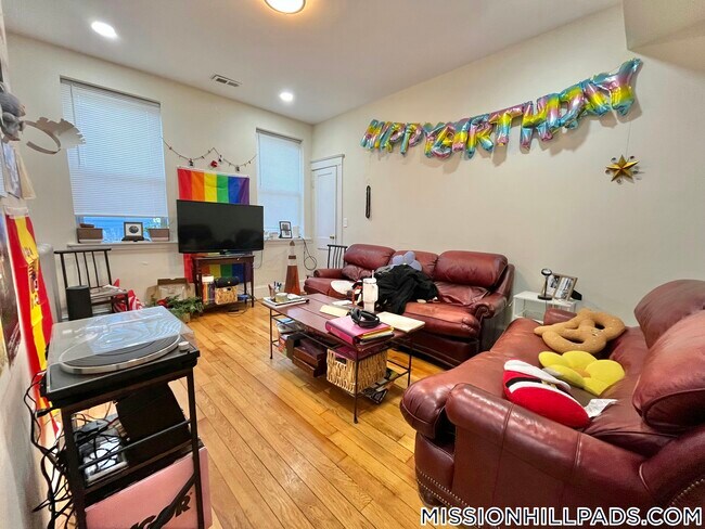 Building Photo - 16 Copenger St