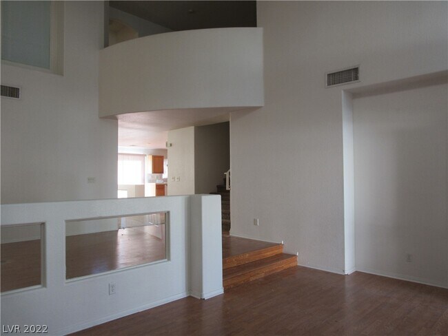 Building Photo - 8529 Vivid Violet Ave