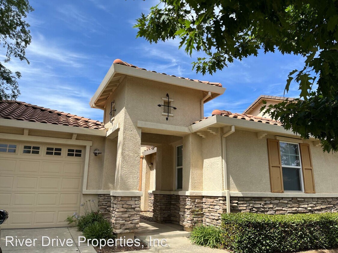 Foto principal - 4 br, 2.5 bath House - 2363 Gabriel Drive