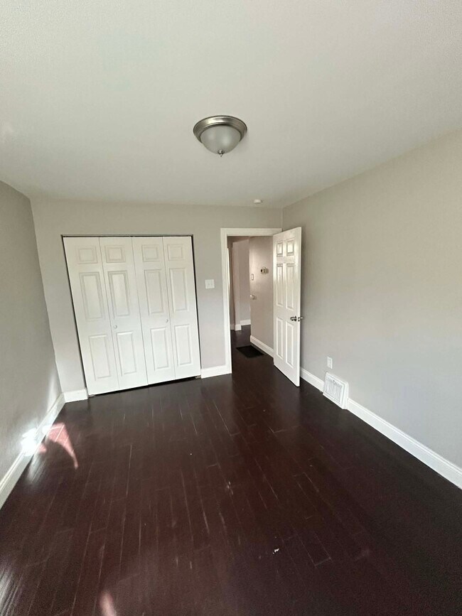 Foto del edificio - 8713 Susan Ave