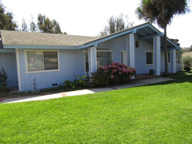 Building Photo - 5 br, 3 bath House - 311 Pablo Lane