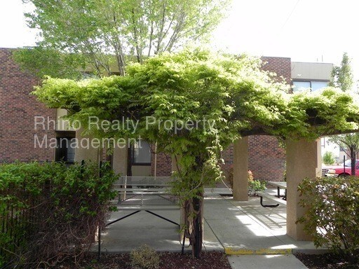 Building Photo - 12621 Lomas Blvd NE