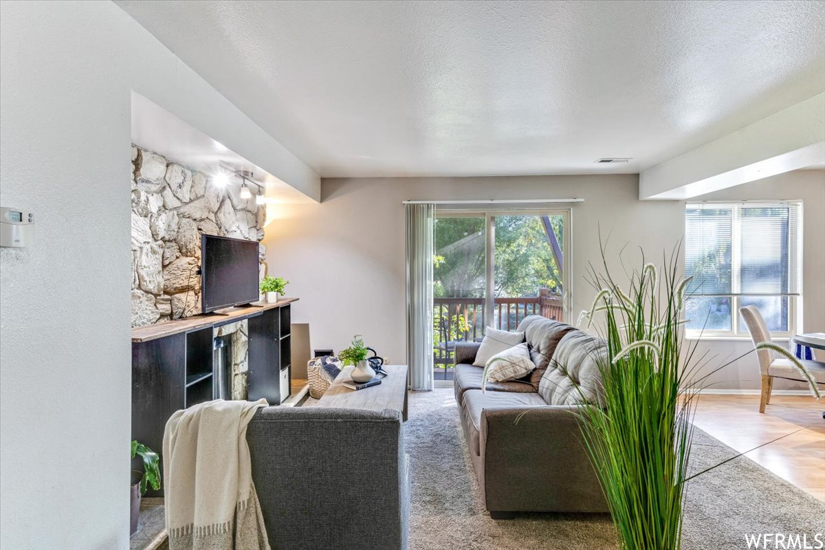 Living Room - 5550 S Willow Ln