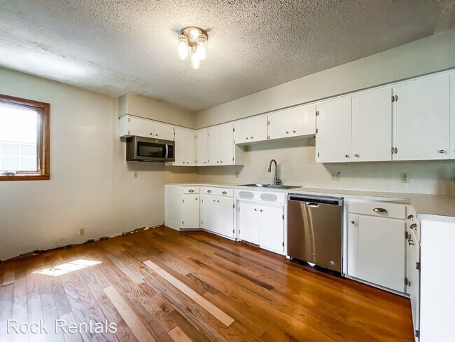 Building Photo - 3 br, 1.5 bath House - 518 E 23rd