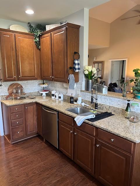 Foto del edificio - 30 Yadkin Rd