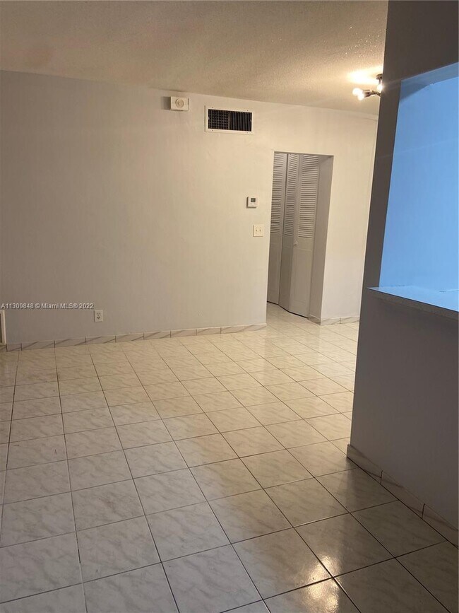Foto del edificio - 2219 Polk St